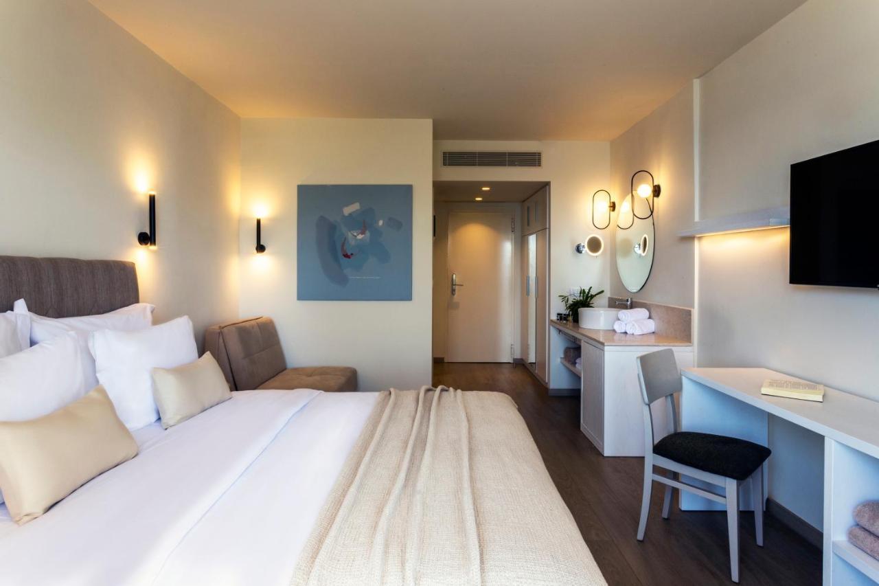 Deluxe Room,1246782403:JPEG